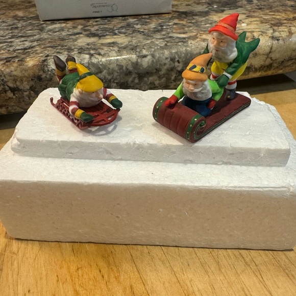 Heritage village collection - Picture 4 of 4